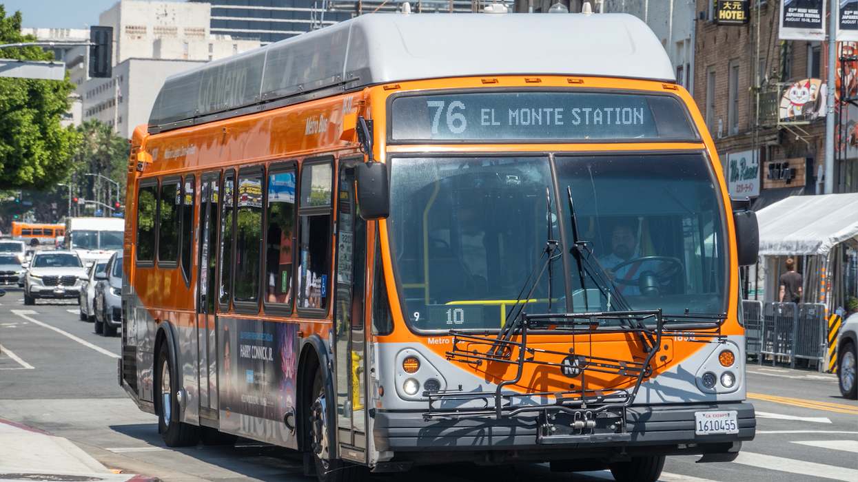 'Nightmare': Passenger fatally shot aboard hijacked metro bus in Los Angeles; suspect holds driver at gunpoint