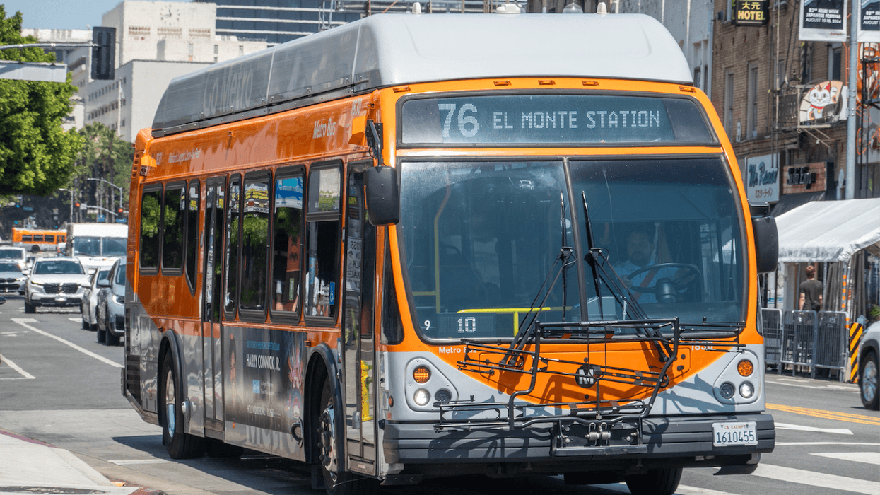 'Nightmare': Passenger fatally shot aboard hijacked metro bus in Los Angeles; suspect holds driver at gunpoint