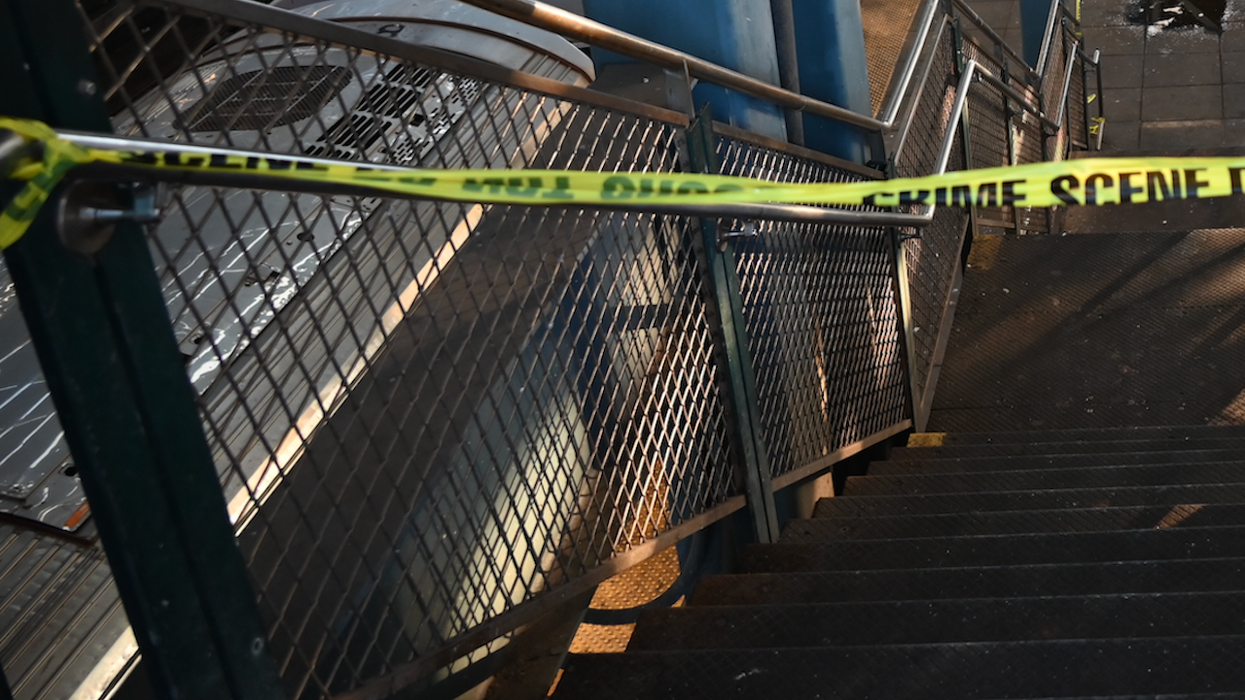 4 teen females beat, try to rob 71-year-old woman in subway as she's headed to church — but victim has plenty of fight in her