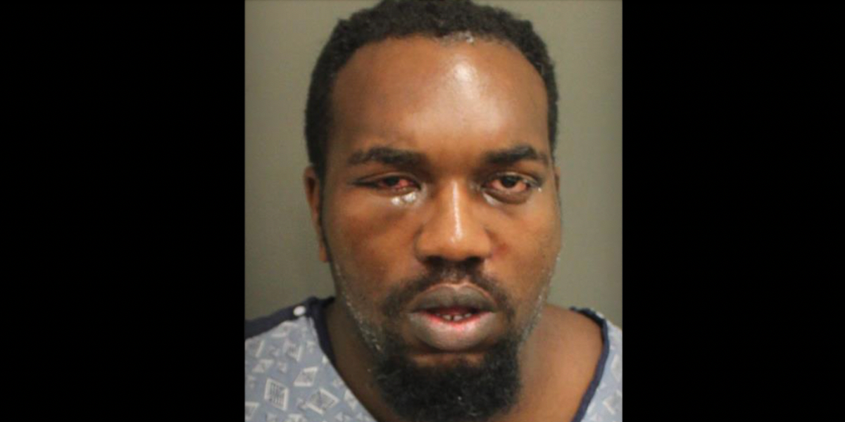 Florida man — 6’2”, 280 lbs — chokes cop after bailing on  pizza bill, police say. But fellow officer’s fist intervenes. Florida man — 6’2”, 280 lbs — chokes cop after bailing on  pizza bill, police say. But fellow officer’s fist intervenes.