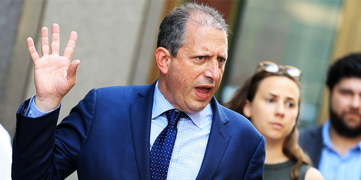 NYC comptroller locks arms with man to prevent ICE arrest: ‘Show me your warrant!’ NYC comptroller locks arms with man to prevent ICE arrest: ‘Show me your warrant!’