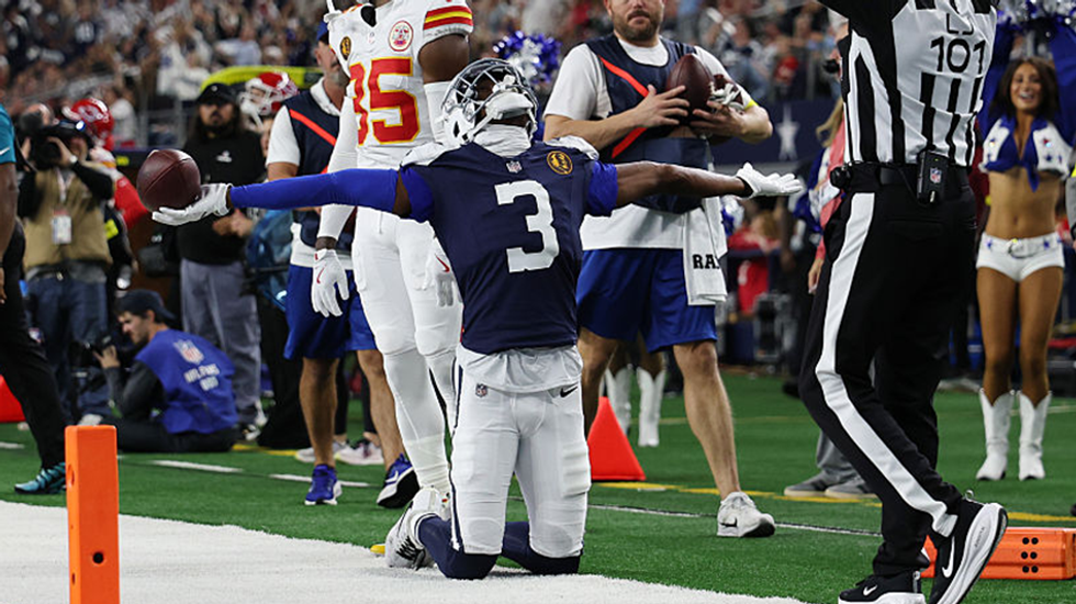 Cowboys avoid fine for controversial celebration that football fans love