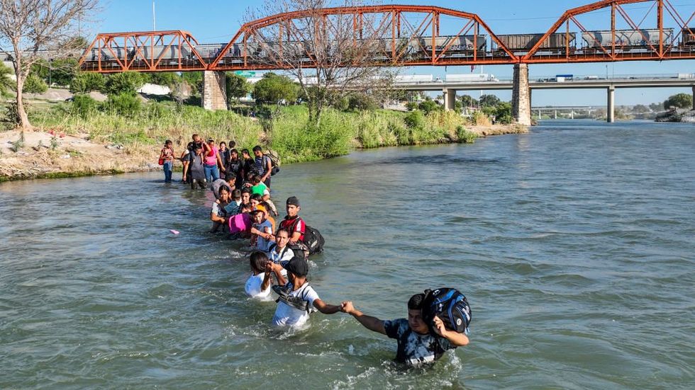 Immigration judges drop 200K deportation cases after Biden’s DHS didn’t file paperwork in time: Report
