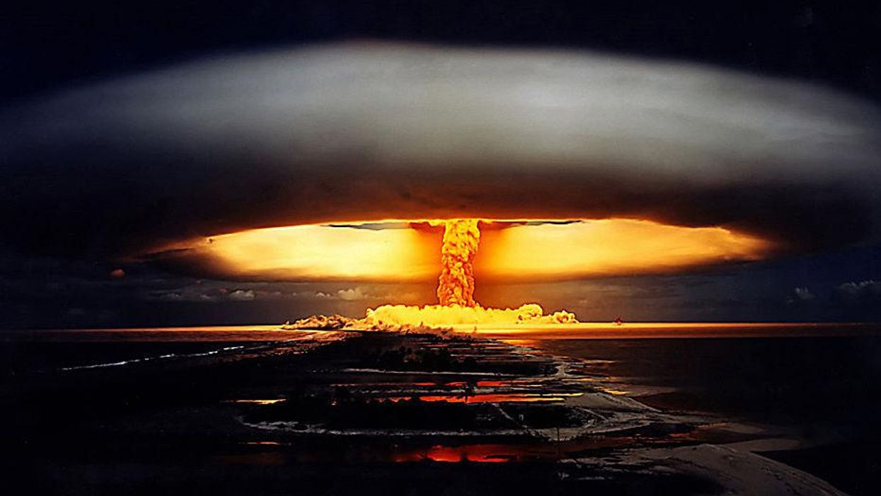 In case of nuclear attack, government advises face masks and social distancing in shelters