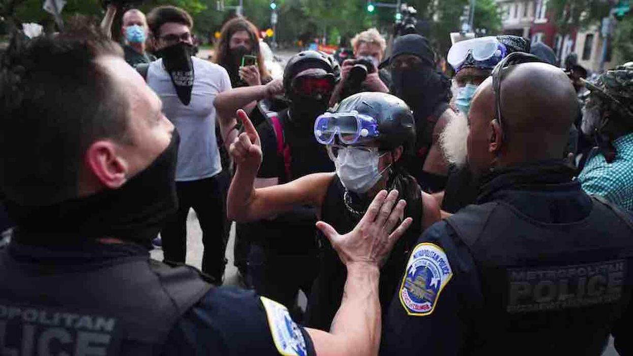'In Defense of Looting' author tells Twitter followers to 'ATTACK' police — yet her account is still active