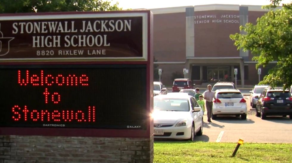 In reversal of broader trend, Virginia school board votes to restore schools' Confederate names