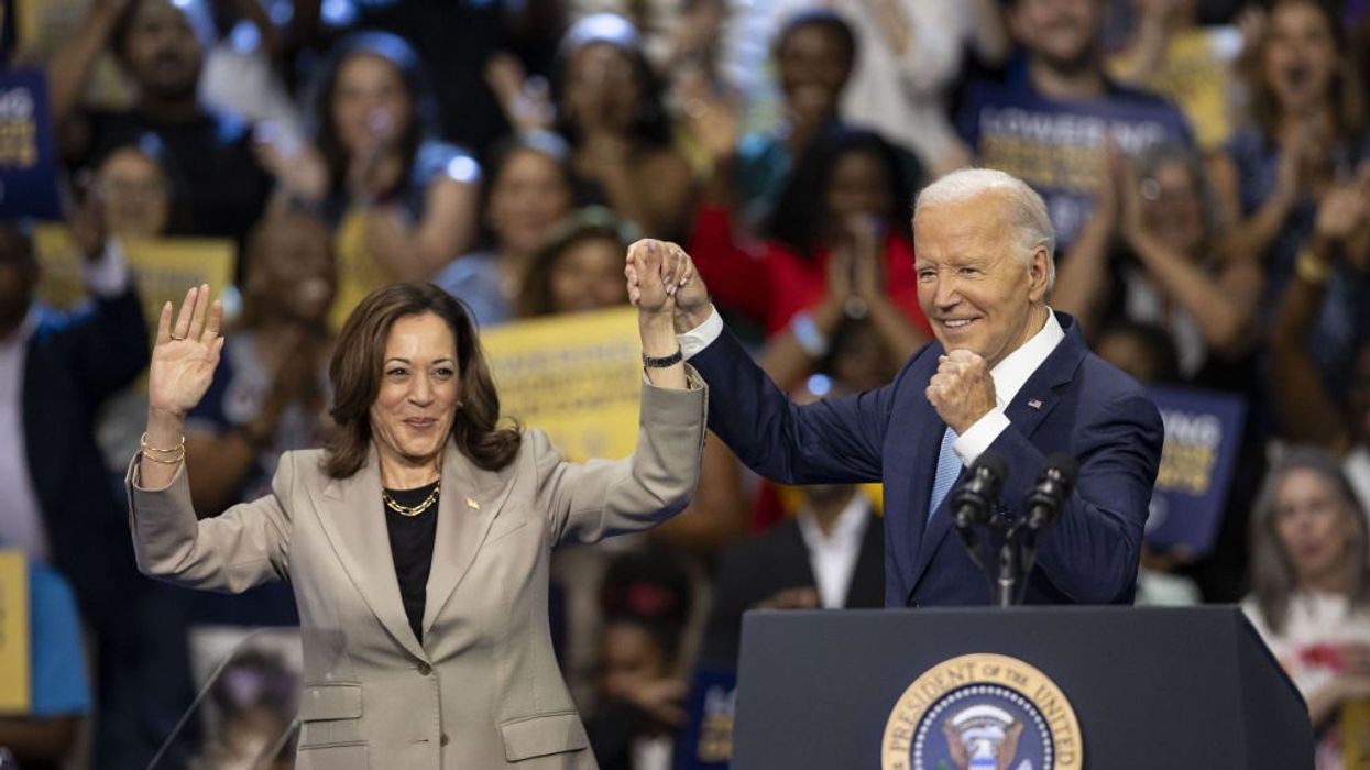 Internet helps Politico with its amnesia after it claims Vance is trying to 'tether' Biden to Harris