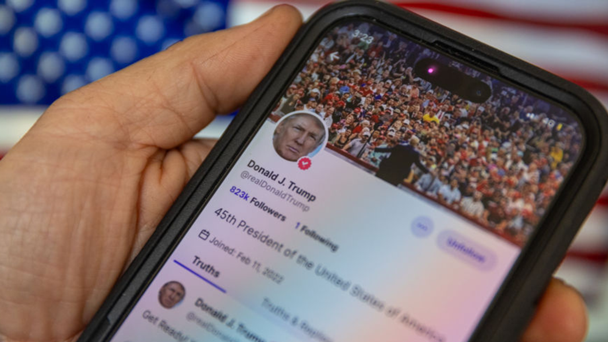 iPhone types 'Trump' when users say 'racist' into dictation software, Apple blames 'phonetic overlap'