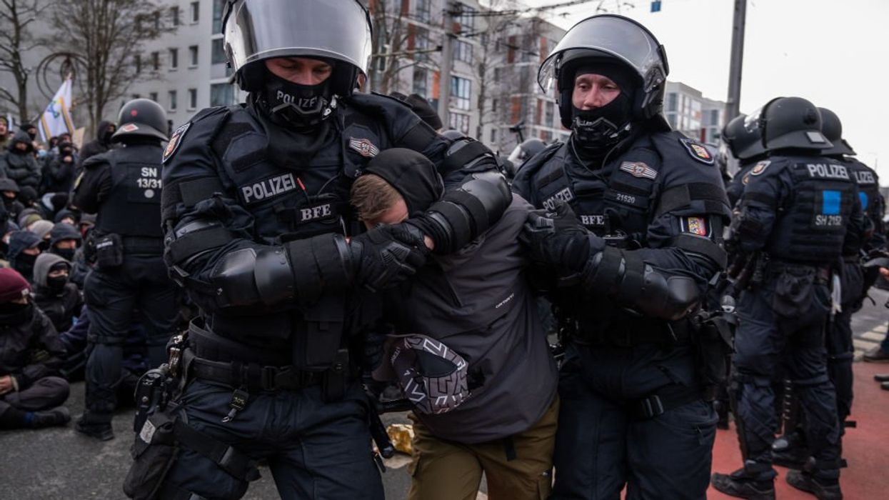 It's a crime to lie or insult a politician online in Germany, prosecutors tell '60 Minutes'