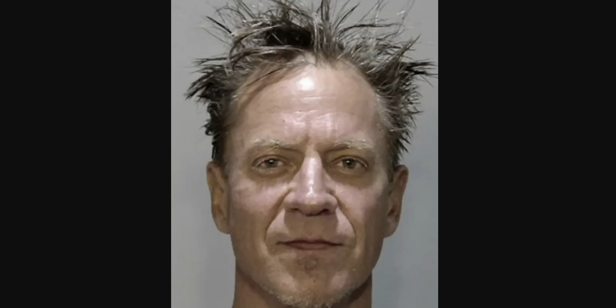 Florida man with meth pipe steals tourist train, picks up passengers for wild ride — and announces it’s his ‘birthday’: Cops Florida man with meth pipe steals tourist train, picks up passengers for wild ride — and announces it’s his ‘birthday’: Cops