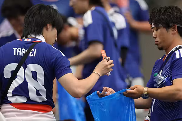 Japanese soccer fans show Texas what being a good foreign guest actually looks like