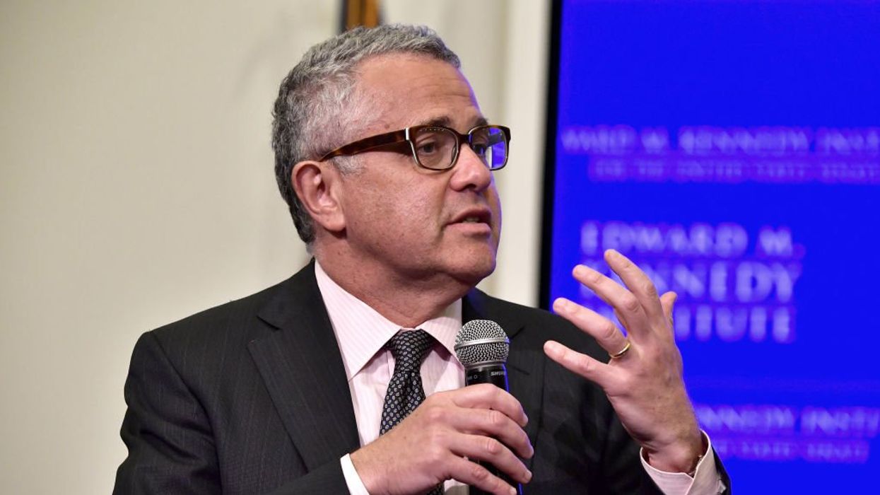 Jeffrey Toobin exposes himself to criticism after calling Justice Thomas a 'disgrace'