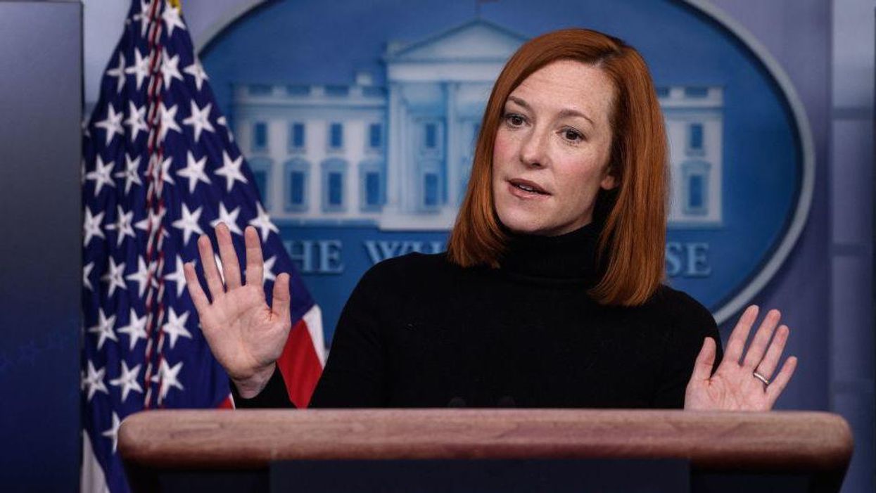 Jen Psaki crumples when Fox News reporter grills her about face masks for vaccinated people