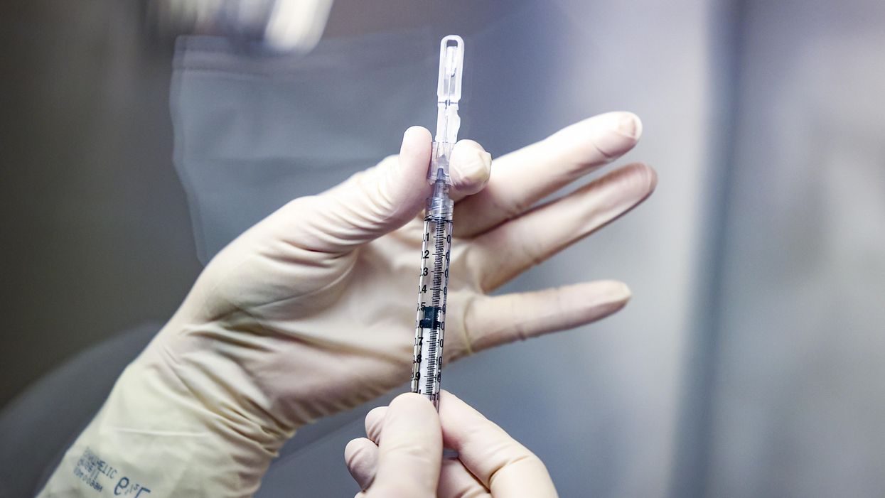 Johns Hopkins physician criticizes ‘backwards’ vaccine mandates, pushes natural immunity