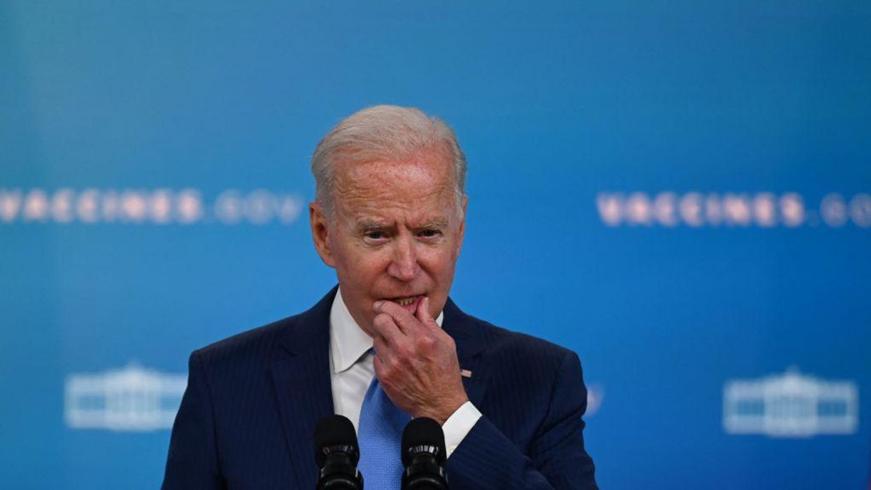 Judge blocks Biden's federal worker vaccine mandate