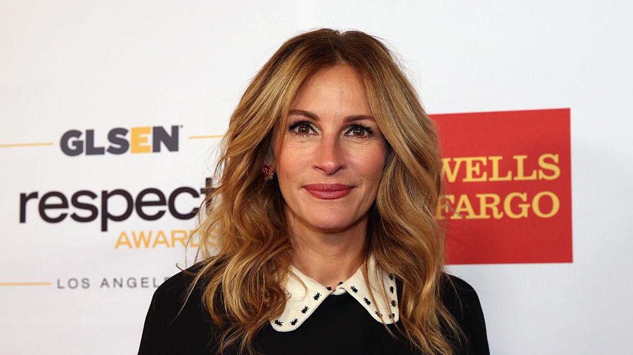 Julia Roberts will present Dr. Anthony Fauci with amfAR award for courage