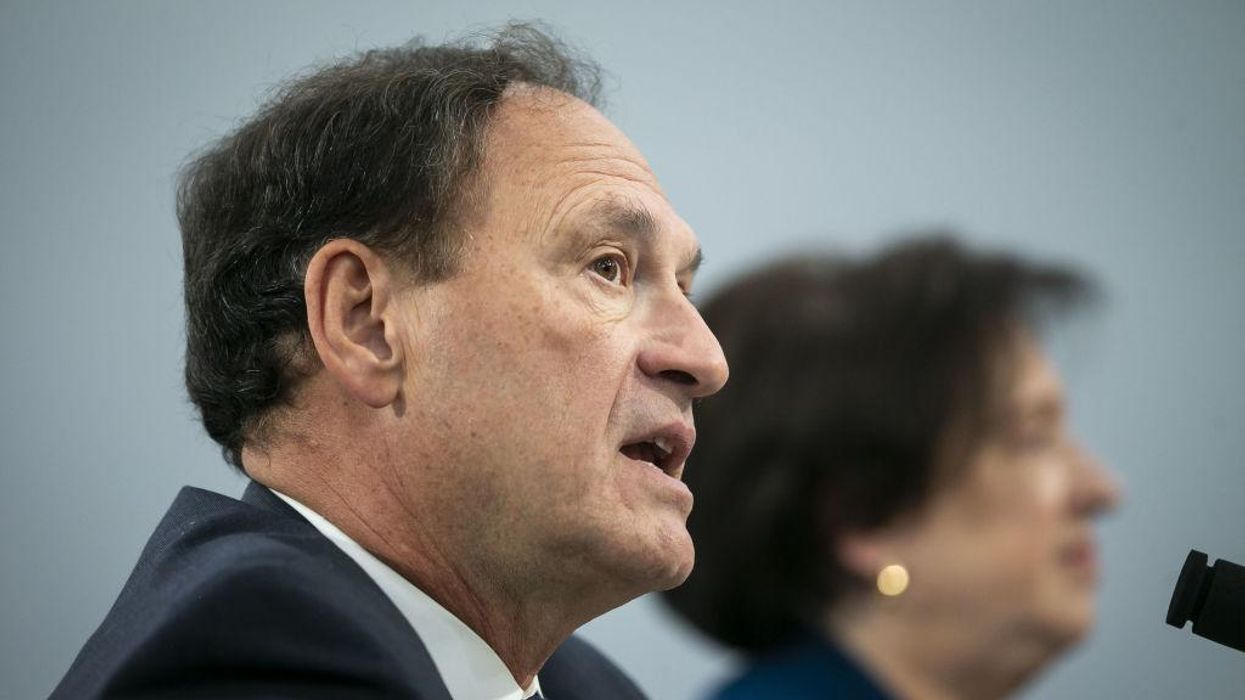 Justice Alito moves up deadline in Pennsylvania election fraud case, suggesting possible SCOTUS action