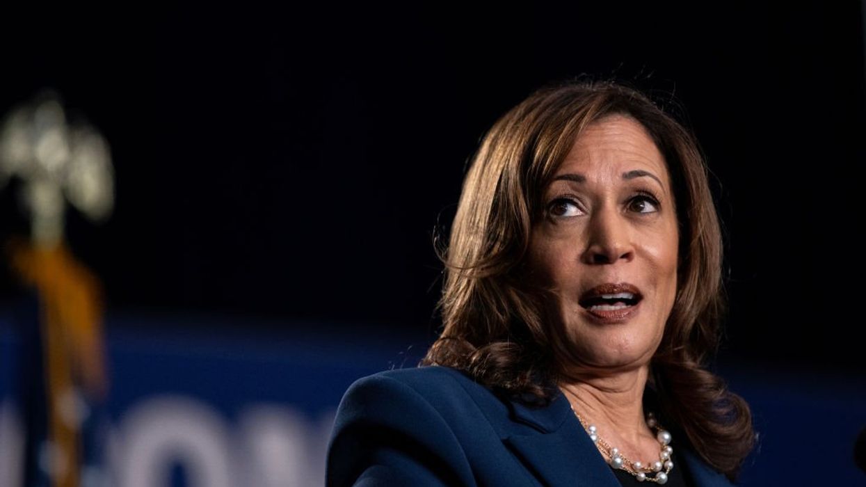 Kamala Harris doubles down on blue — but not the Blue Wall