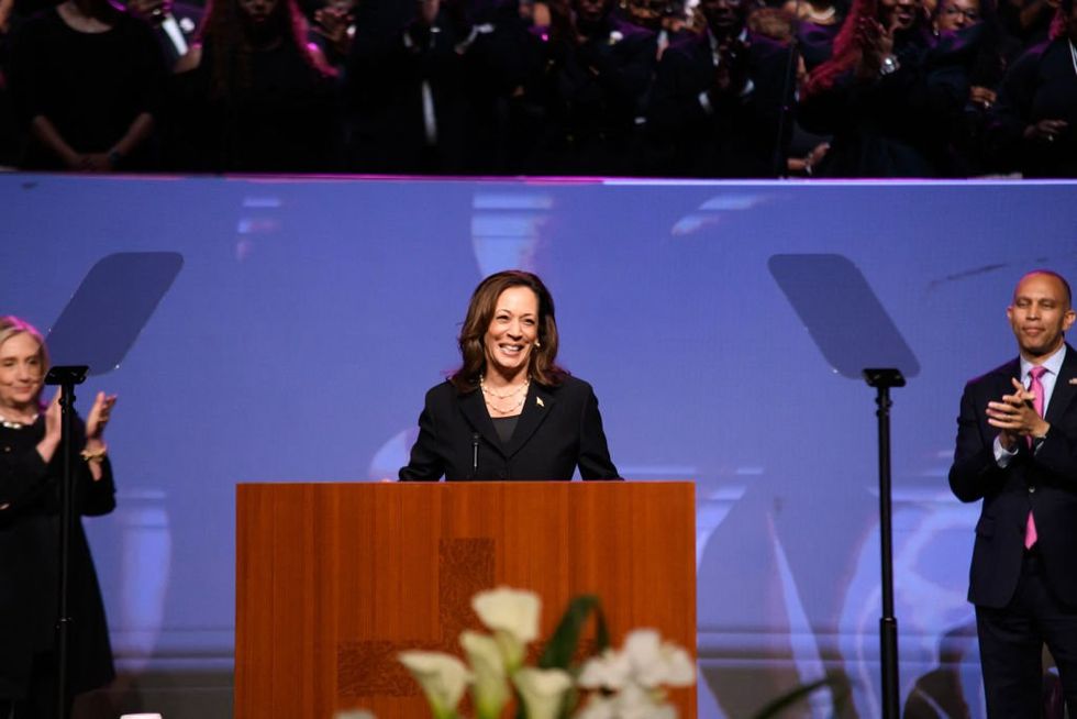 Kamala’s risky Hillary Clinton gambit