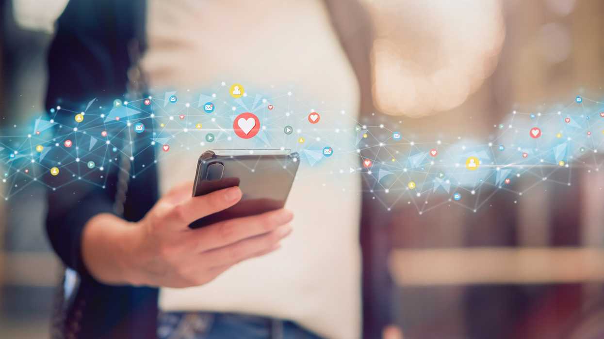 Keeping cards close to a well-covered chest