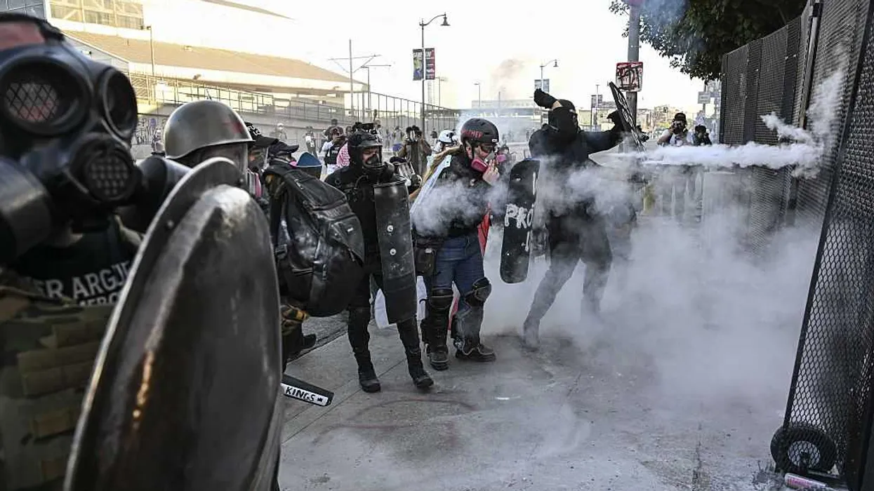 LA No Kings protest explodes into violent riot as thugs throw cement blocks at federal agents