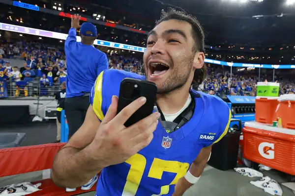 LA Rams star apologizes for agreeing to perform offensive gesture in touchdown dance