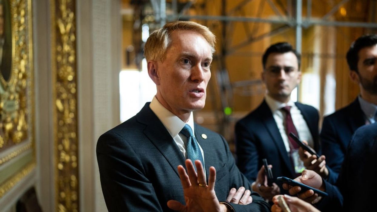 Lankford’s ‘compromise’ border bill legalizes the invasion