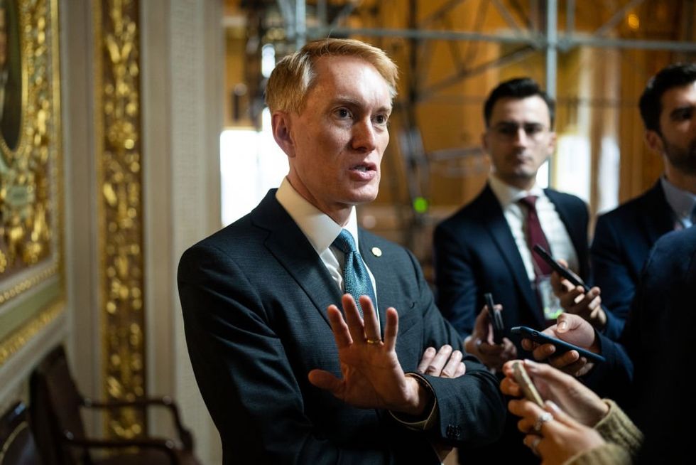 Lankford’s ‘compromise’ border bill legalizes the invasion