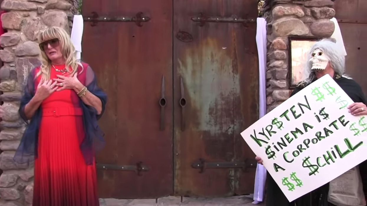 Left-wing protesters crash wedding officiated by Sen. Kyrsten Sinema, bride confronts protesters: 'Thanks for ruining my wedding'