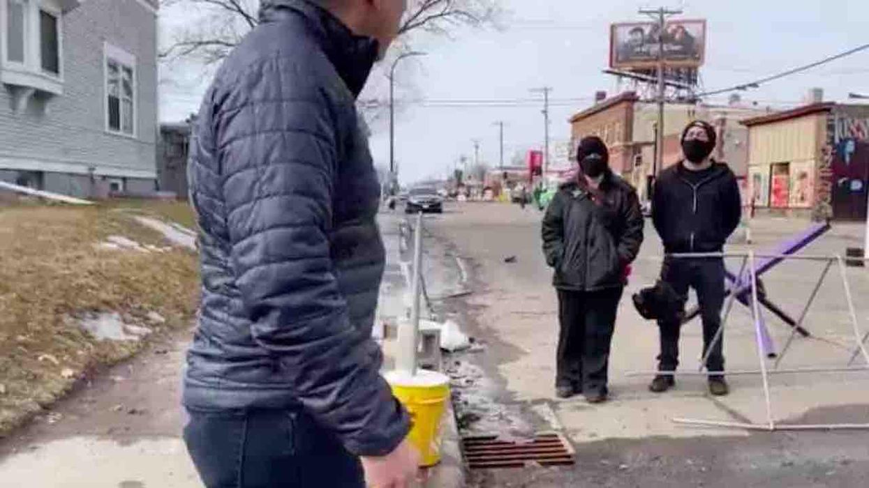 Leftist thugs threaten reporter standing outside George Floyd memorial 'autonomous zone': 'You're gonna be in a bad situation in a second'