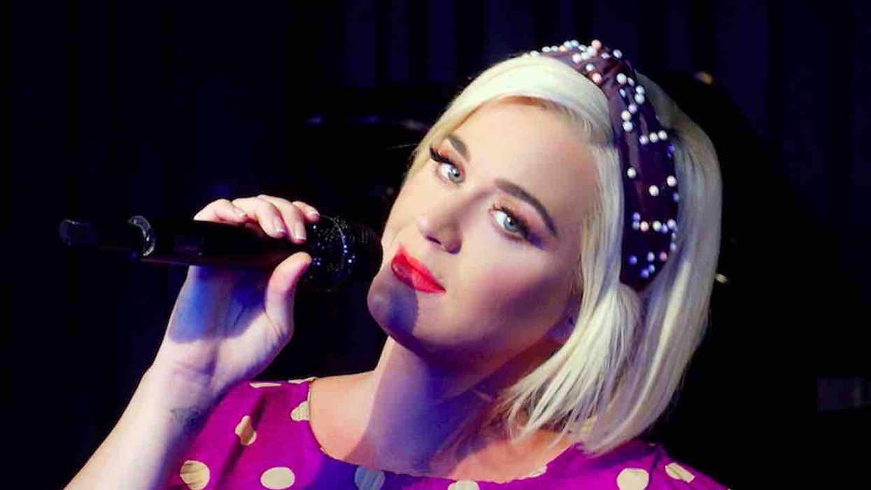Leftists blast Katy Perry for shouting out pro-USA, anti-political T-shirts from her dad — a Christian evangelist who voted for Trump