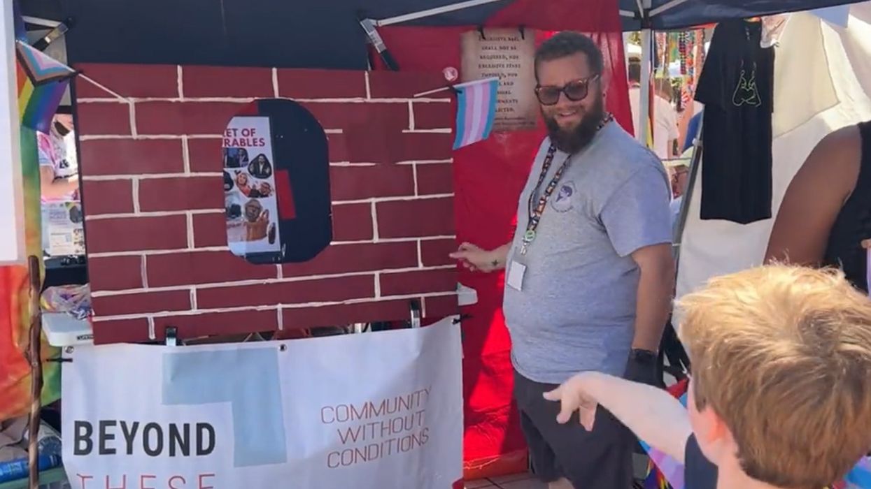LGBT activists encourage children to throw bricks at effigies of Republicans and Supreme Court justices at Seattle Pride parade