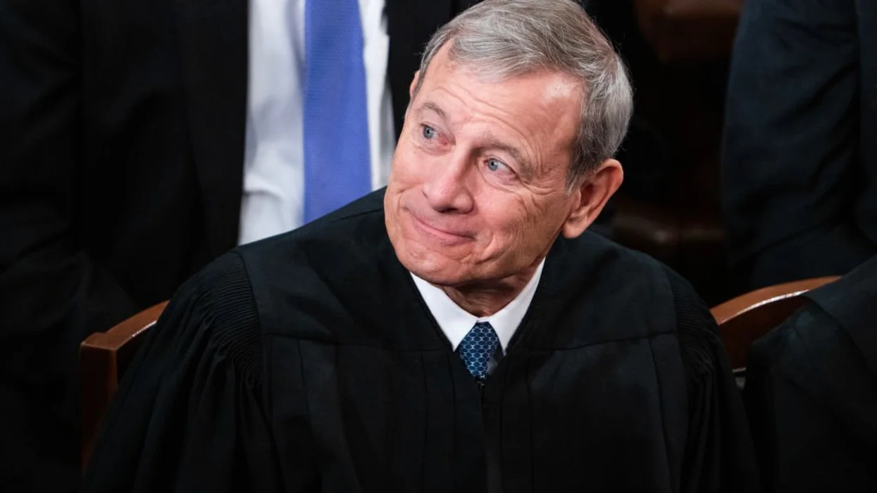 Liberals take to the sea, target Chief Justice Roberts' island home