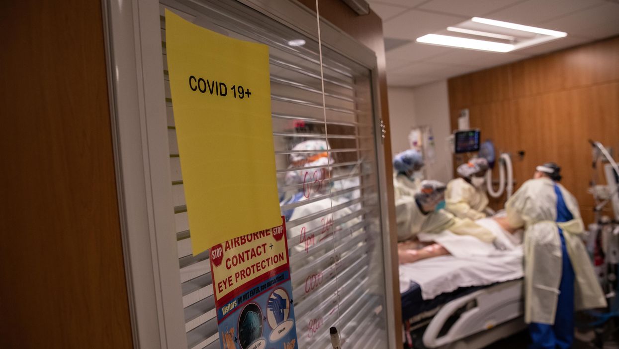 'Light at the end of the tunnel': Researchers predict steady decline in COVID cases through March — without any 'significant winter surge'