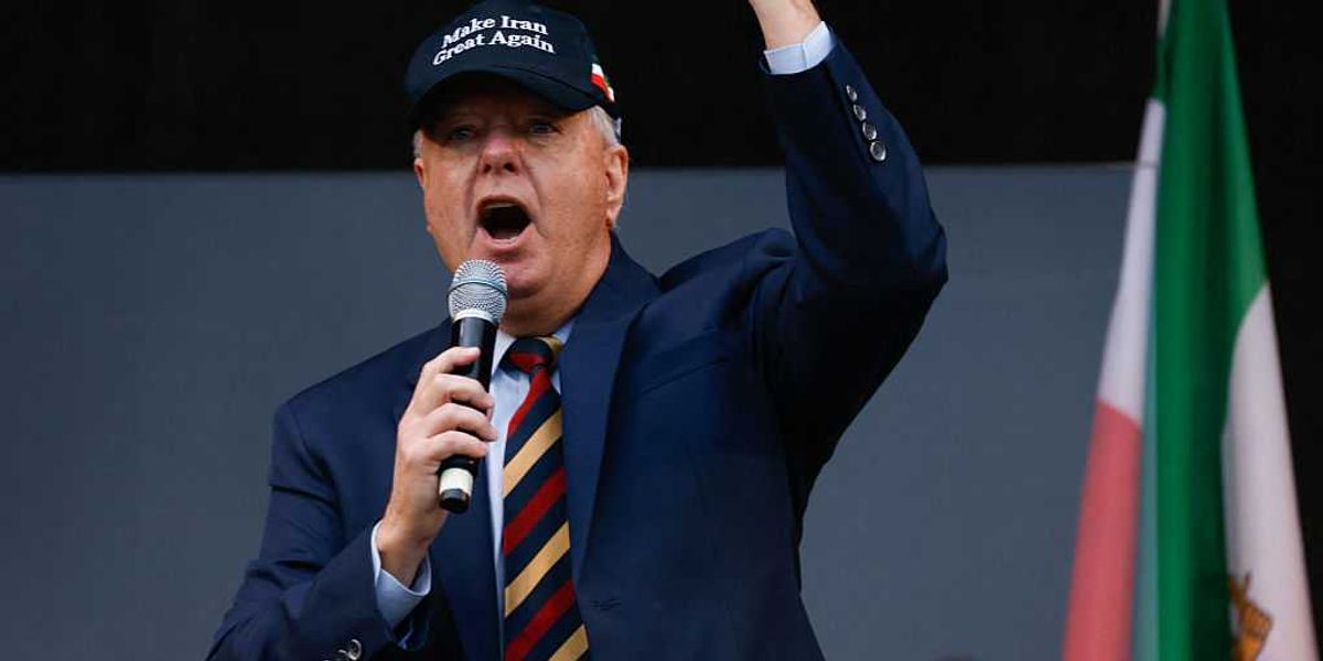 Lindsey Graham feverishly demands ANOTHER Middle Eastern conflict: 'Fly with Israel'