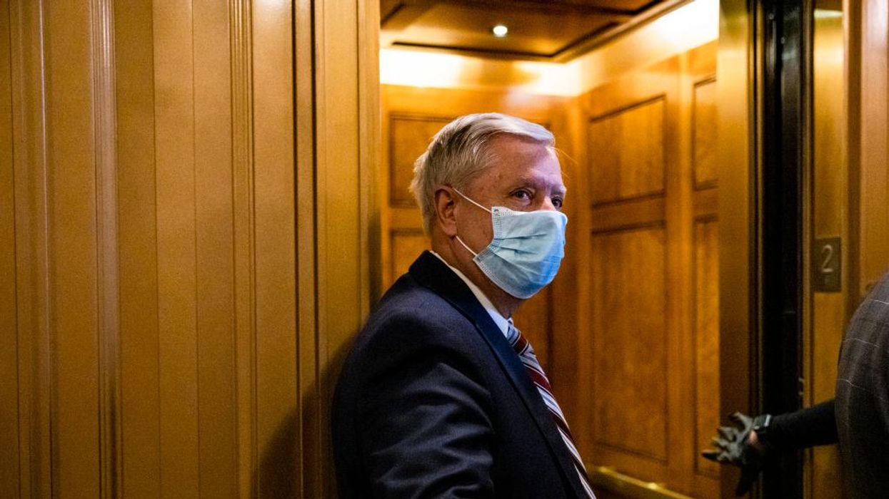Lindsey Graham threatens Democrats: If you call even one witness for impeachment trial, we’ll open up 'Pandora's box'
