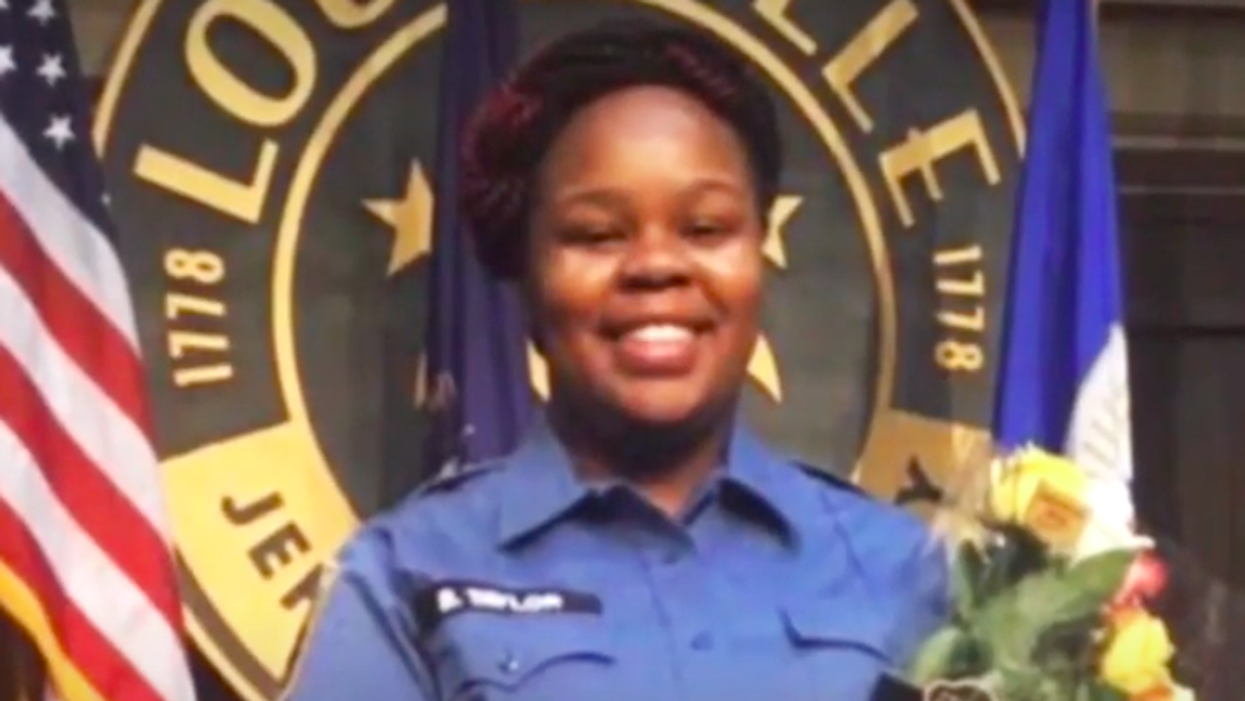 Louisville bans no-knock warrants with ordinance bearing Breonna Taylor's name