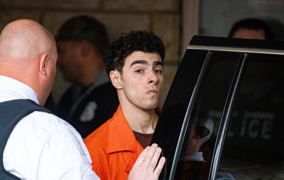 Luigi Mangione waives right to extradition hearing, headed to New York to face charges