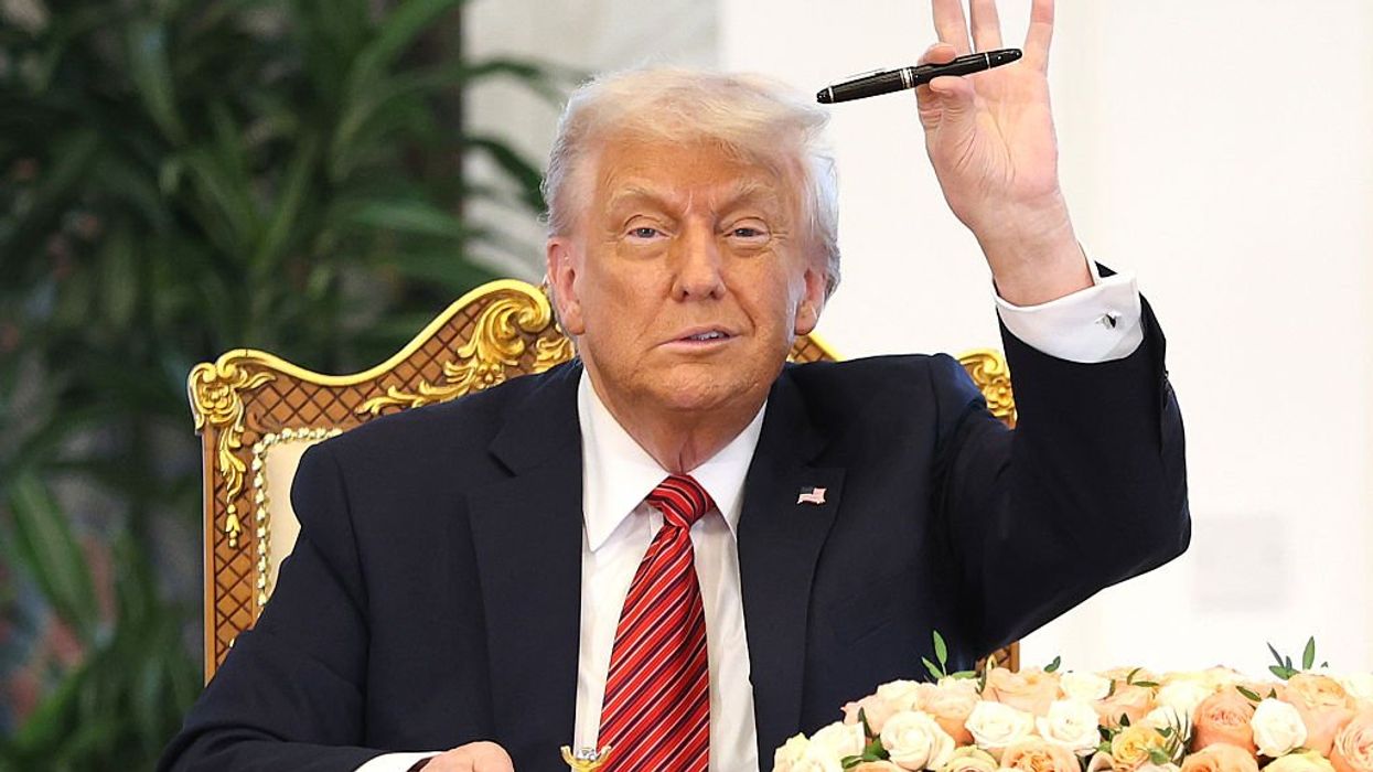 Majority of voters say economy 'STRONG' for the first time in nearly 4 years, now with Trump in charge