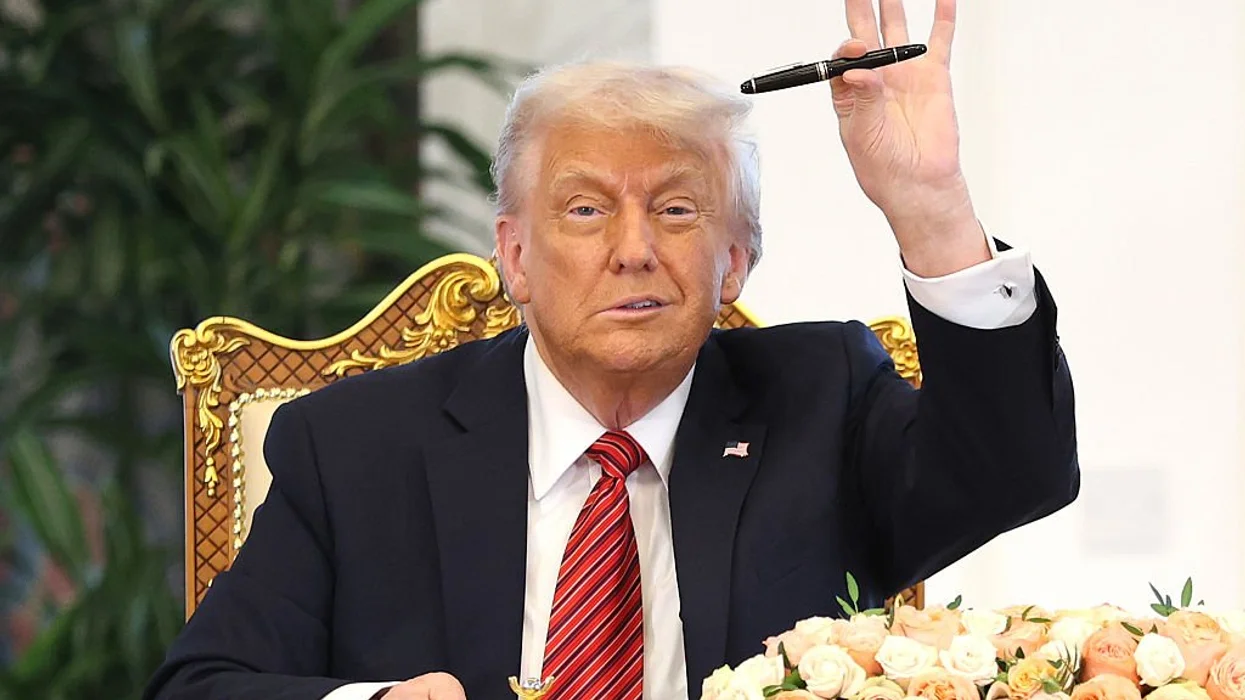 Majority of voters say economy 'STRONG' for the first time in nearly 4 years, now with Trump in charge