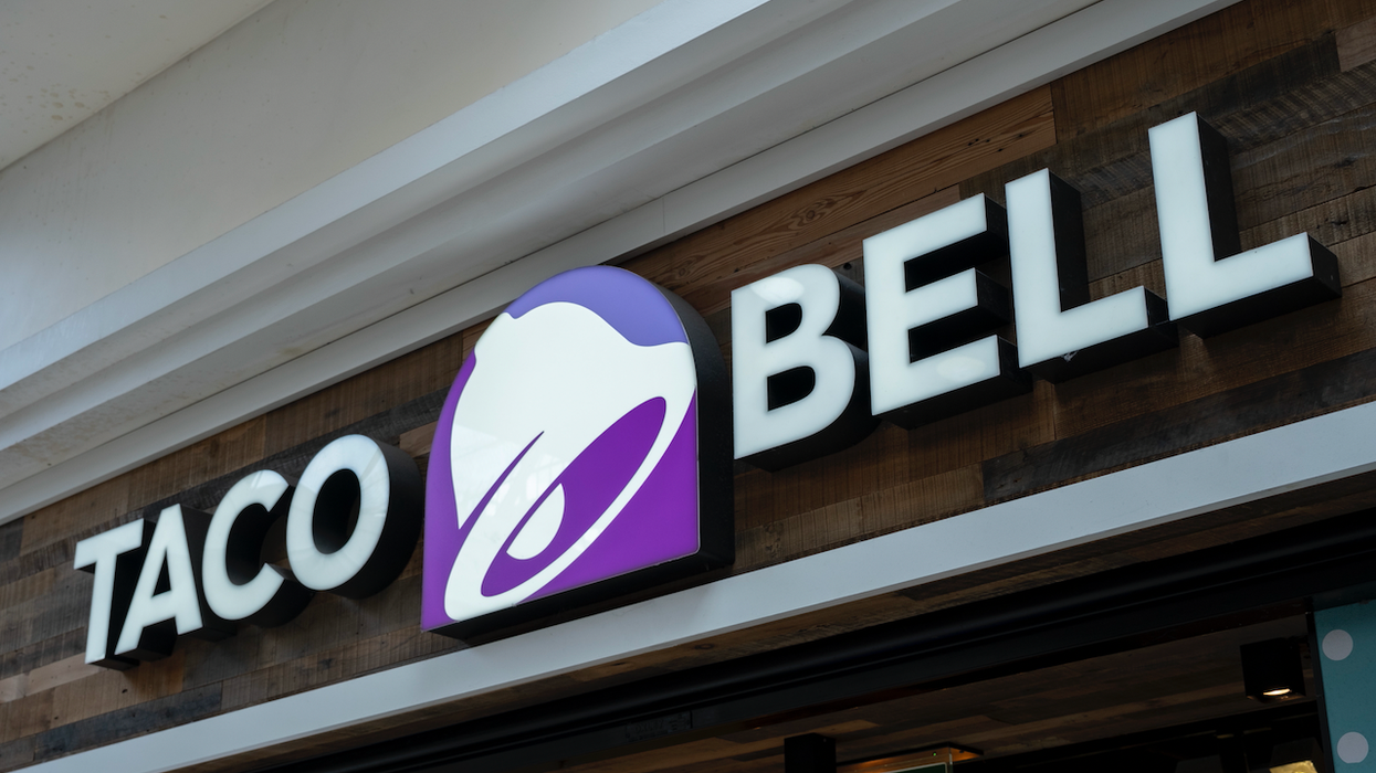 Male security guard in Taco Bell caught on video slapping female in face: 'I said leave!'