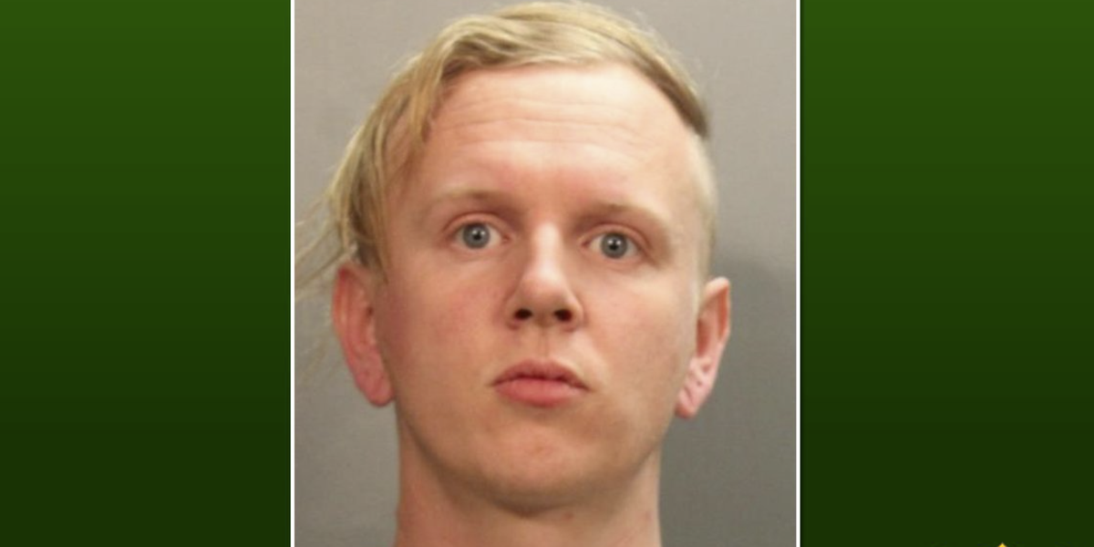 Man accused of shooting wheelchair-bound vet in scary clip over ‘stolen valor’ reportedly drove into Trump voter tent in 2020 Man accused of shooting wheelchair-bound vet in scary clip over ‘stolen valor’ reportedly drove into Trump voter tent in 2020
