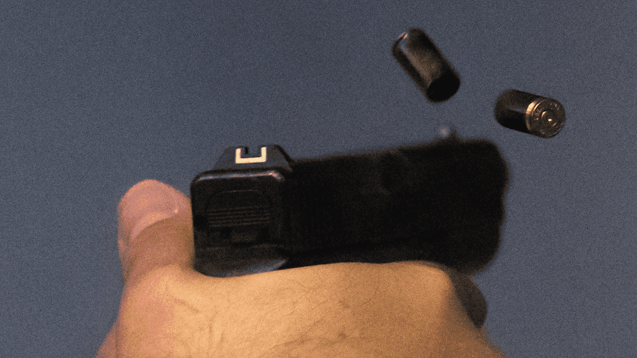Man allegedly catches burglar taking TV from his wall, turning and reaching into bag — then homeowner ends heist with his gun