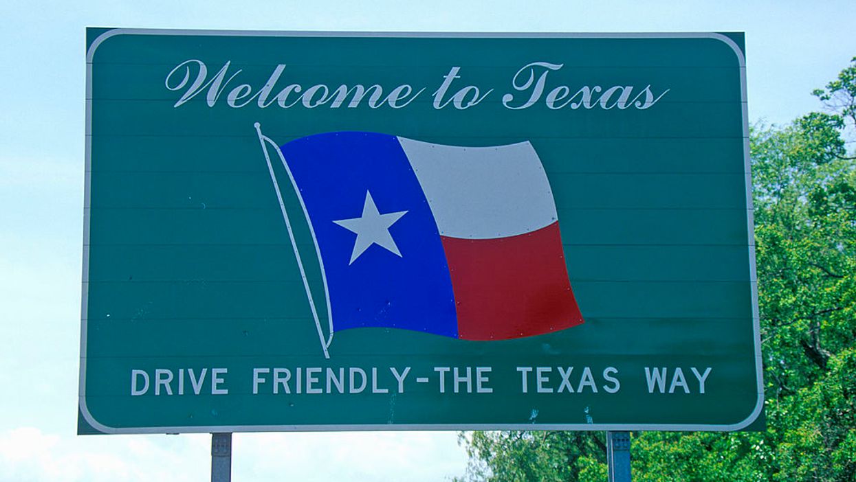 Man drives 1,217 miles from LA to Texas to vote after not receiving mail-in ballot
