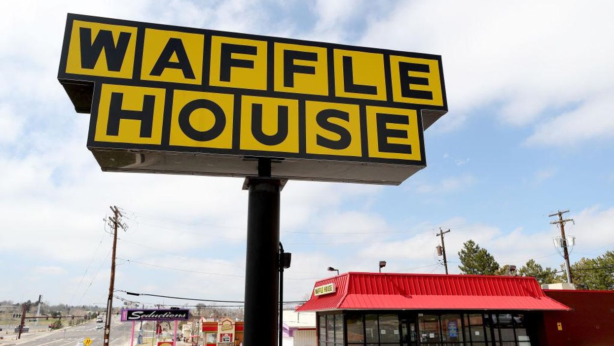 Man live-tweets epic saga of surviving 15-hour purgatory in Waffle House as punishment for fantasy football loss