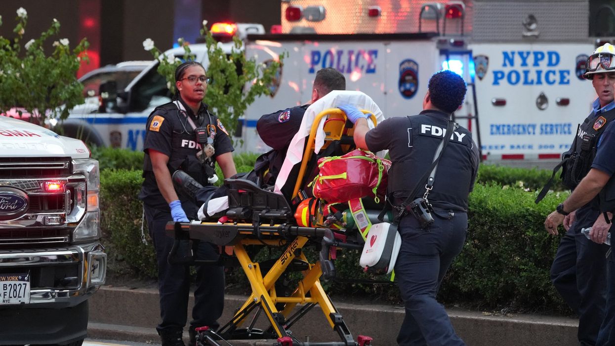 Massive police response to active shooter situation in Manhattan; at least 2 people shot