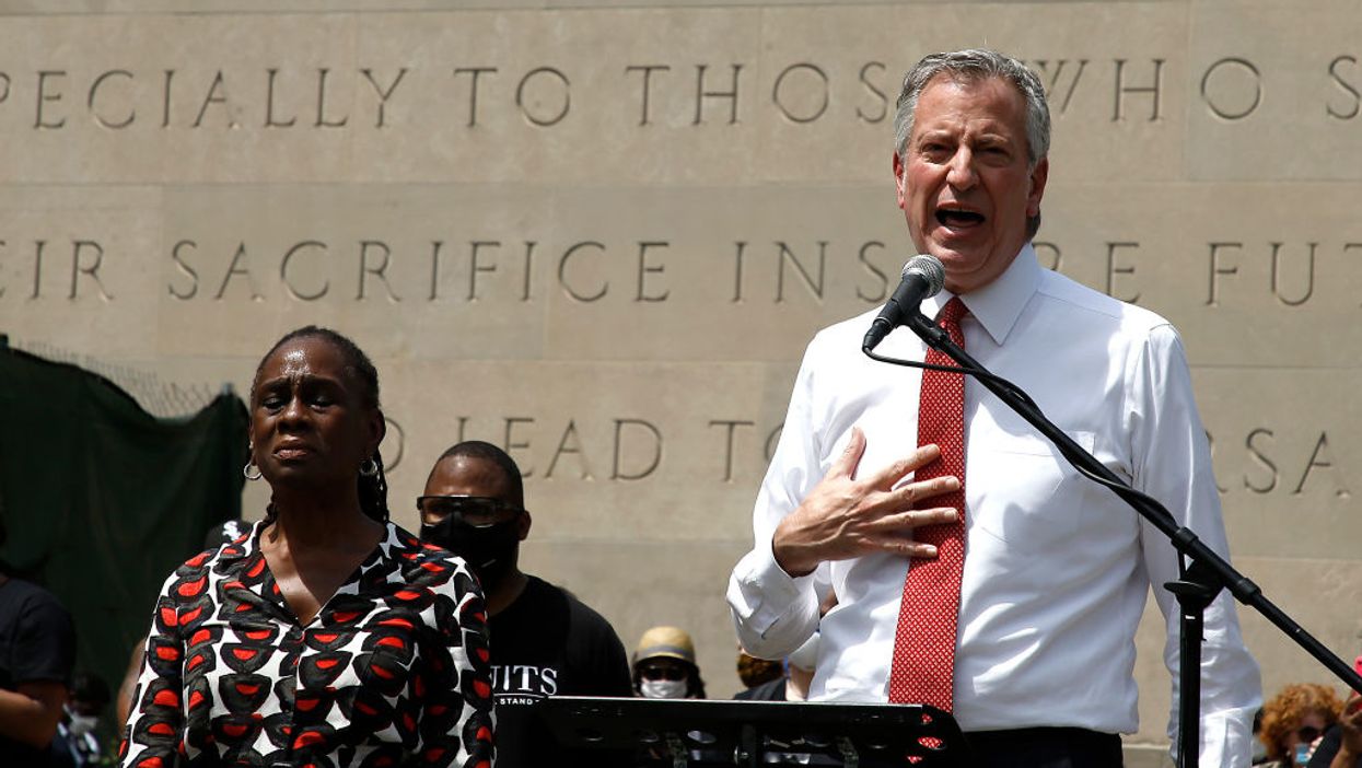 Mayor de Blasio attended a memorial for George Floyd. The crowd booed, chanted 'resign,' and turned their backs.