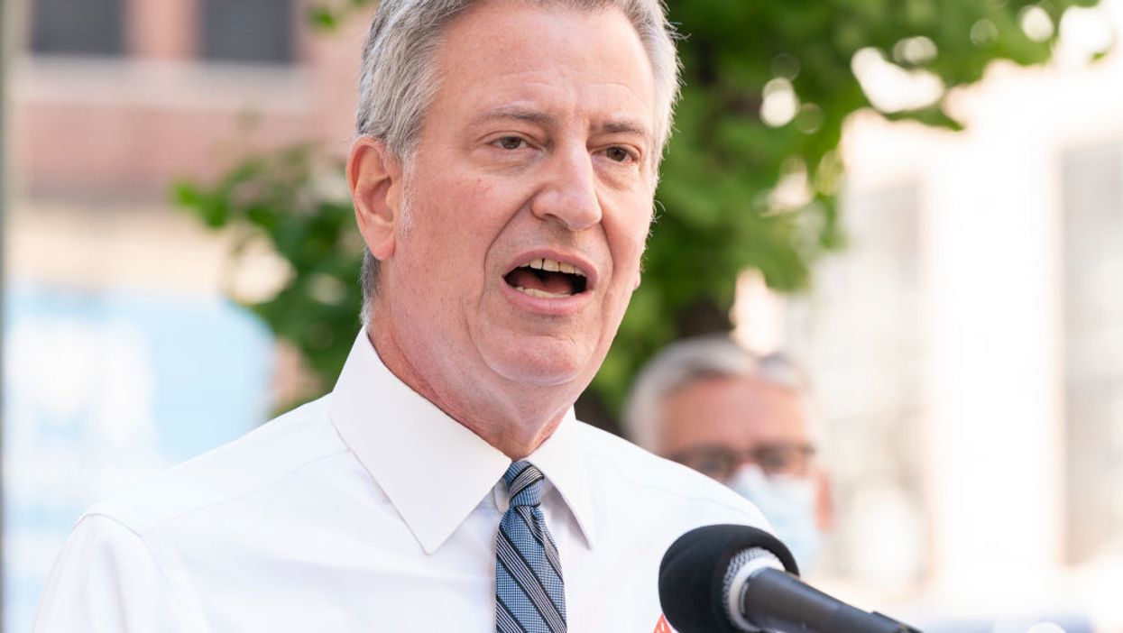 Mayor de Blasio insists shuttered NYC businesses will be able to ‘hang on’ for months longer but a report says otherwise.