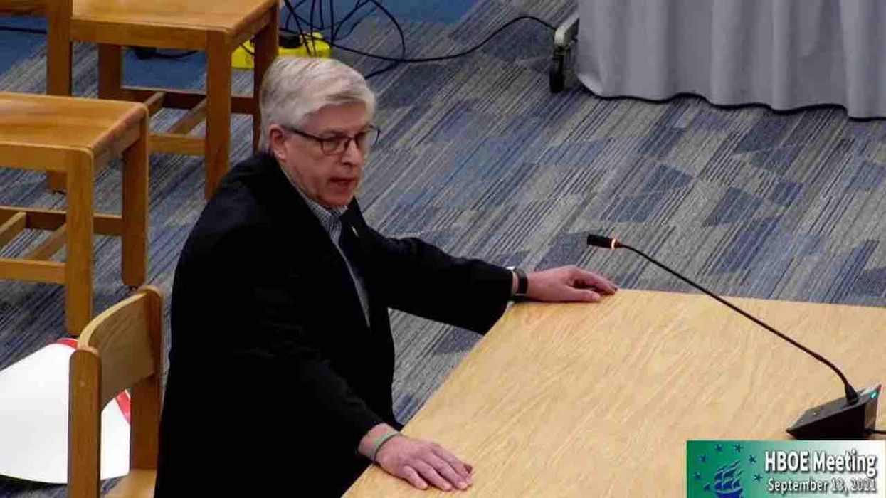 Mayor tells school board members to resign or 'be charged' after saying judge confirmed 'child pornography' was part of high school's college-credit course