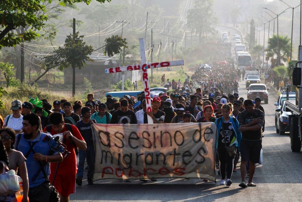 Migrant caravan of 2‚000 heads toward El Paso